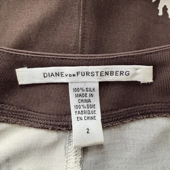 Diane Von Furstenberg Cookie Island Clover 100% Silk Dress Brown & Cream Size 2 - Picture 5 of 6